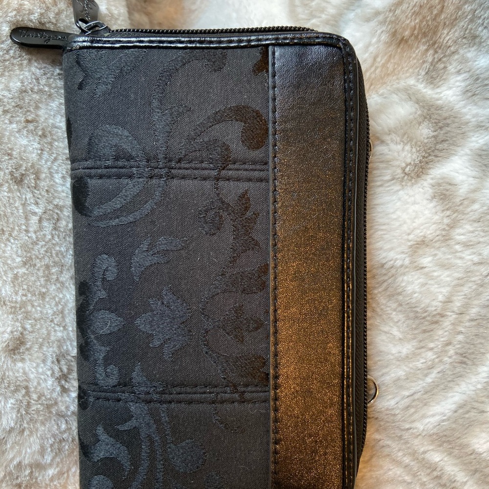 Thirty One Wallet - Picture 4 of 4
